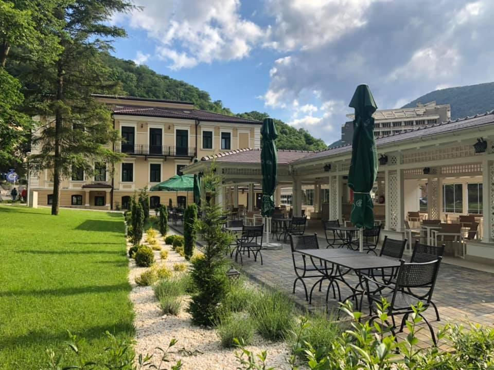 Hotel Versay Băile Herculane Eksteriør billede
