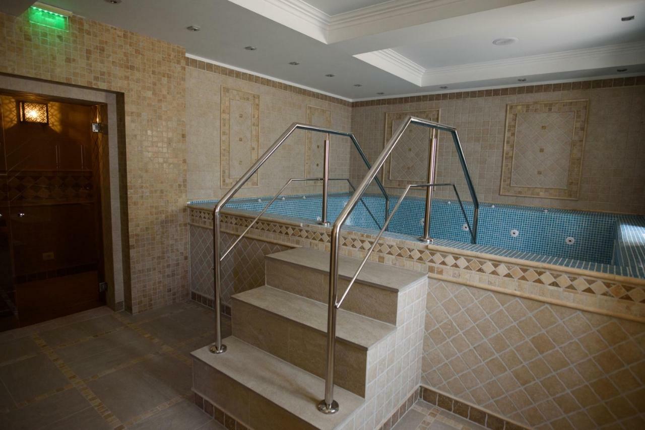 Hotel Versay Băile Herculane Eksteriør billede