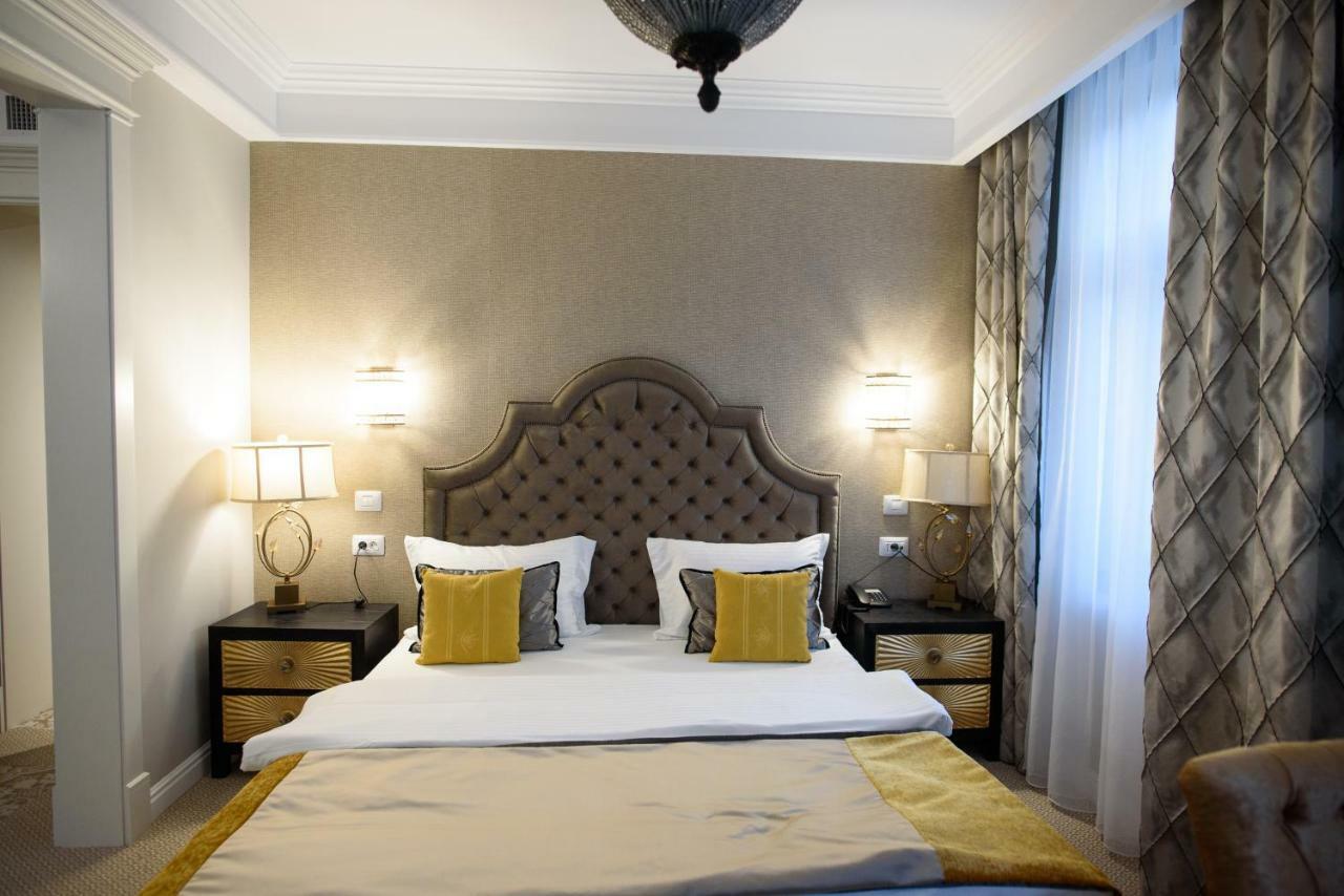 Hotel Versay Băile Herculane Eksteriør billede